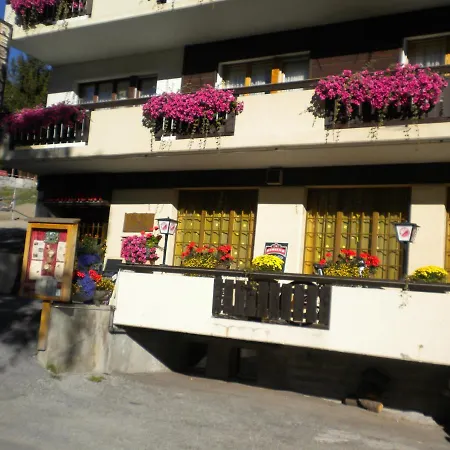 Taverne Πανσιόν 3*